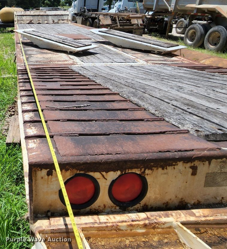 image for item MK9067 1992 Trail King TK70HTP-442  equipment trailer