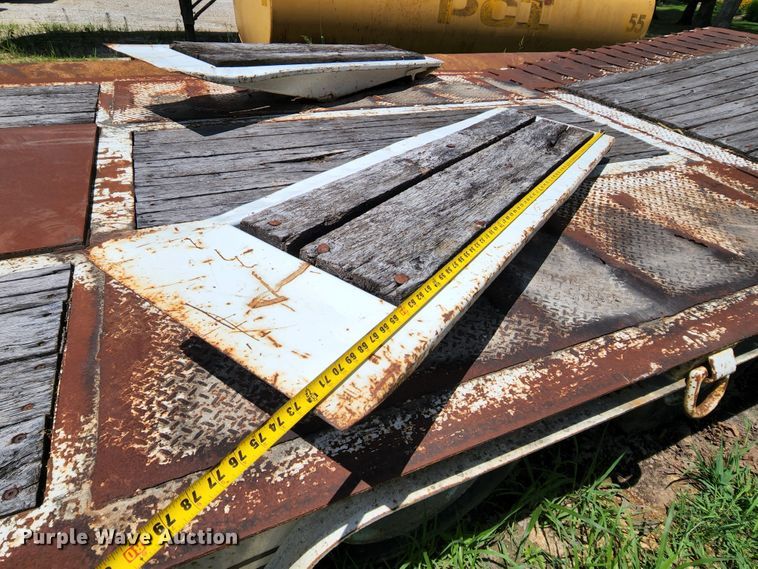 image for item MK9067 1992 Trail King TK70HTP-442  equipment trailer