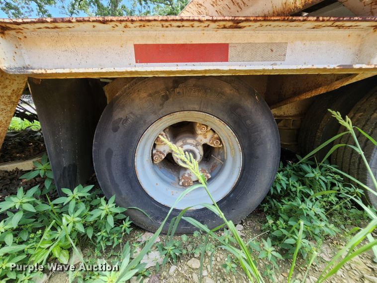 image for item MK9067 1992 Trail King TK70HTP-442  equipment trailer