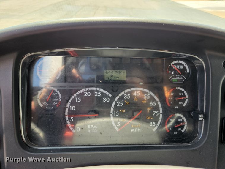 image for item MK9229 2014 Freightliner Business Class M2  box truck