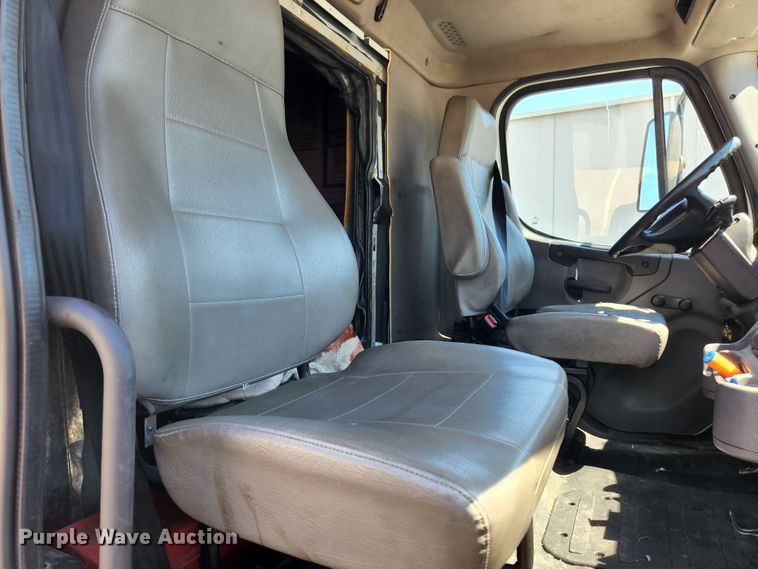 image for item MK9229 2014 Freightliner Business Class M2  box truck