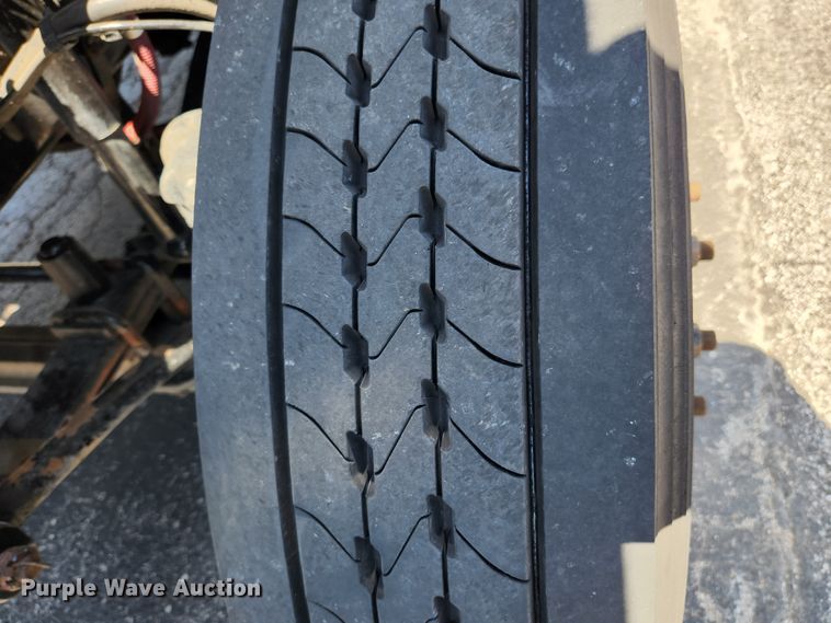 image for item MK9229 2014 Freightliner Business Class M2  box truck