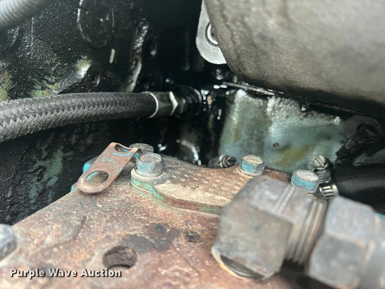 image for item MQ9785 2001 Freightliner FLD  semi truck