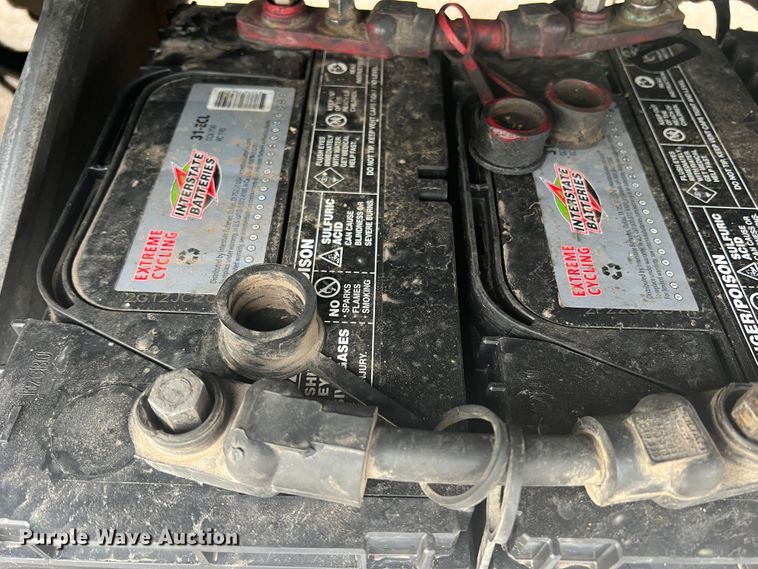 image for item MQ9785 2001 Freightliner FLD  semi truck