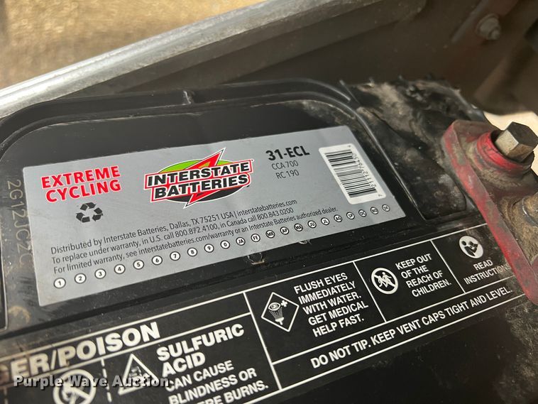 image for item MQ9785 2001 Freightliner FLD  semi truck