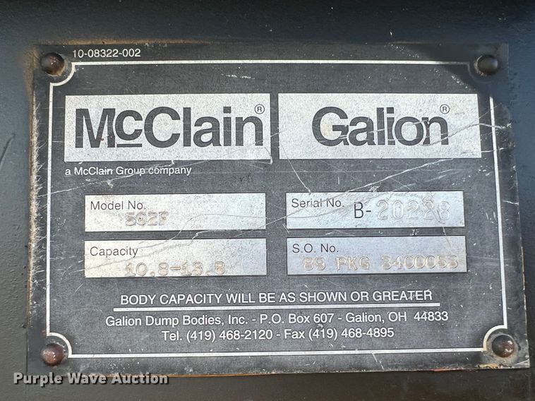 image for item MQ9789 2002 International 4900  dump truck