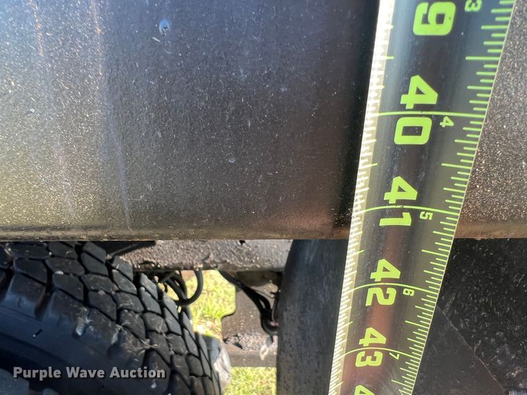 image for item MQ9789 2002 International 4900  dump truck