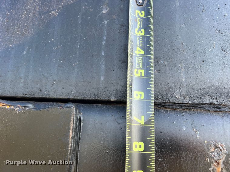 image for item MQ9789 2002 International 4900  dump truck