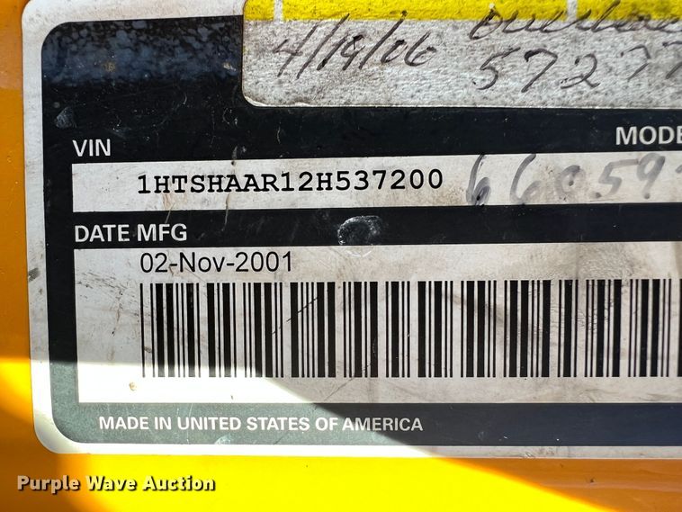 image for item MQ9789 2002 International 4900  dump truck