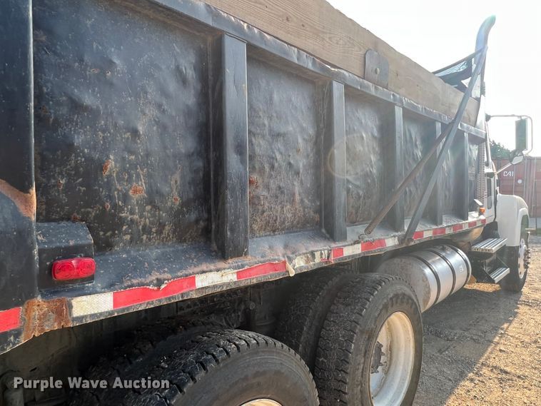 image for item MQ9812 2009 Mack CHU613  dump truck