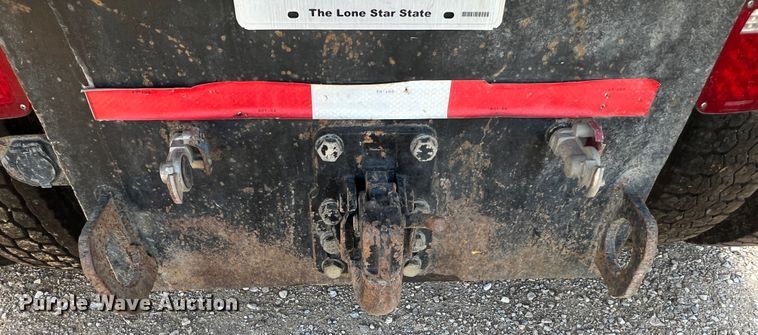 image for item MQ9812 2009 Mack CHU613  dump truck