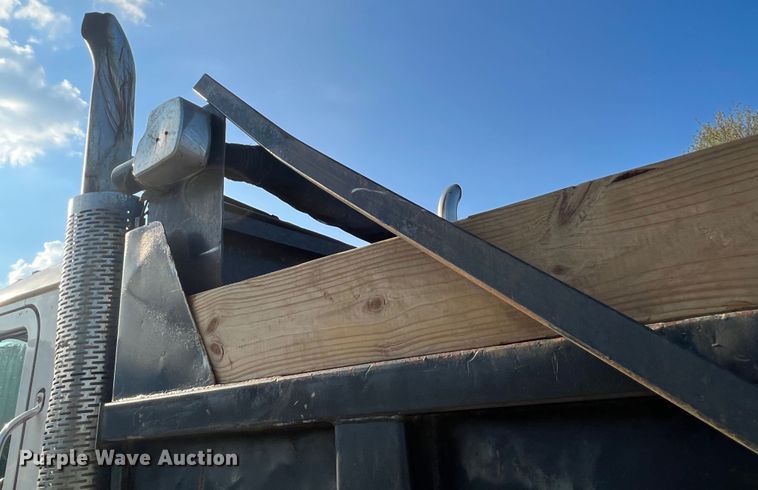 image for item MQ9812 2009 Mack CHU613  dump truck