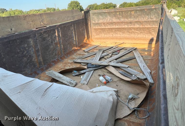 image for item MQ9812 2009 Mack CHU613  dump truck