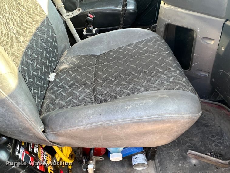 image for item MQ9812 2009 Mack CHU613  dump truck