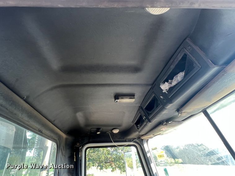 image for item MQ9812 2009 Mack CHU613  dump truck