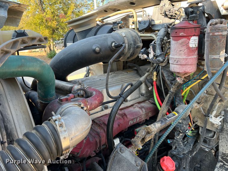 image for item MQ9812 2009 Mack CHU613  dump truck