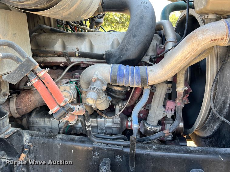 image for item MQ9812 2009 Mack CHU613  dump truck