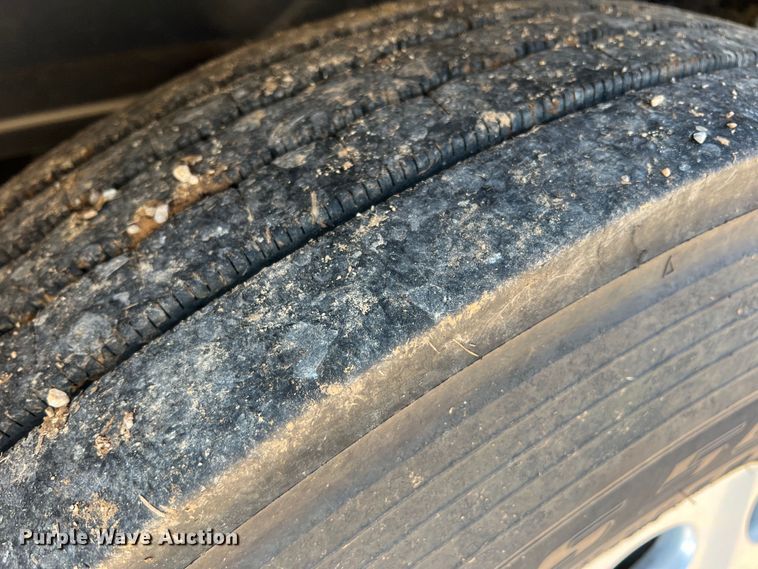 image for item MQ9812 2009 Mack CHU613  dump truck