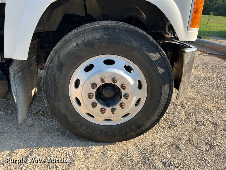 image for item MQ9812 2009 Mack CHU613  dump truck