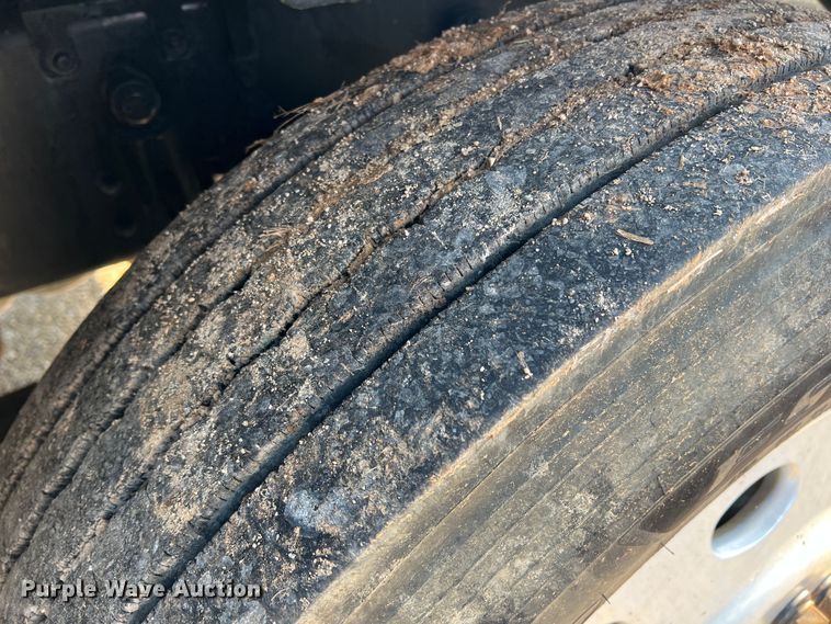 image for item MQ9812 2009 Mack CHU613  dump truck