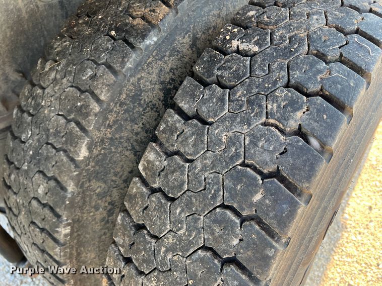 image for item MQ9812 2009 Mack CHU613  dump truck