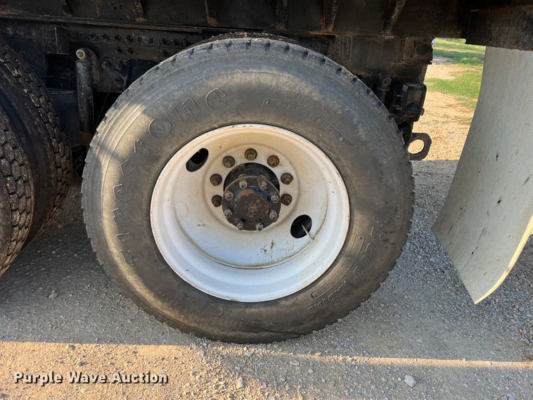 image for item MQ9812 2009 Mack CHU613  dump truck