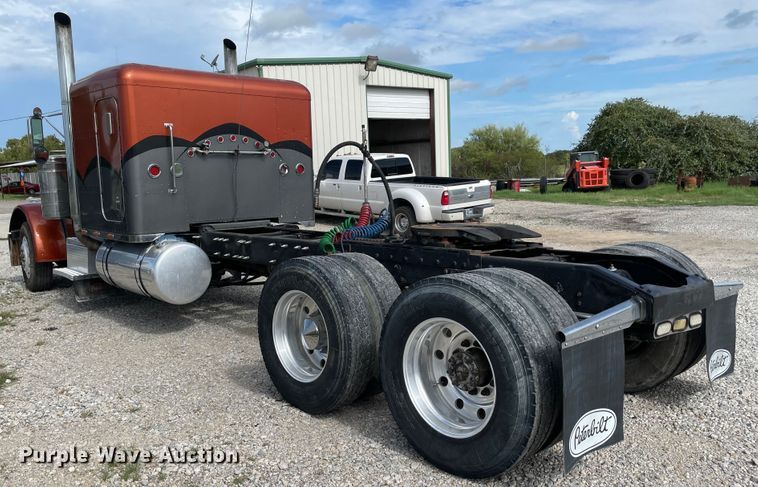 image for item MR9287 1991 Peterbilt 379  semi truck