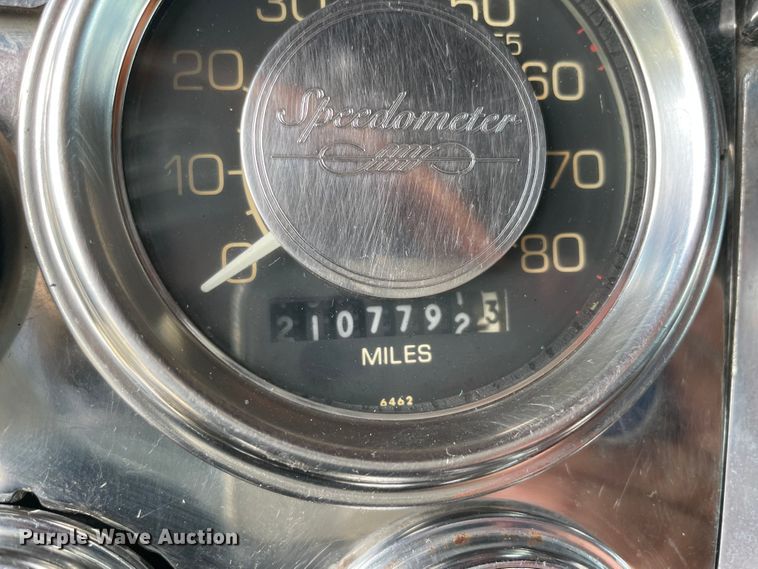 image for item MR9287 1991 Peterbilt 379  semi truck