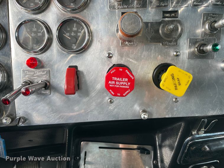 image for item MR9287 1991 Peterbilt 379  semi truck