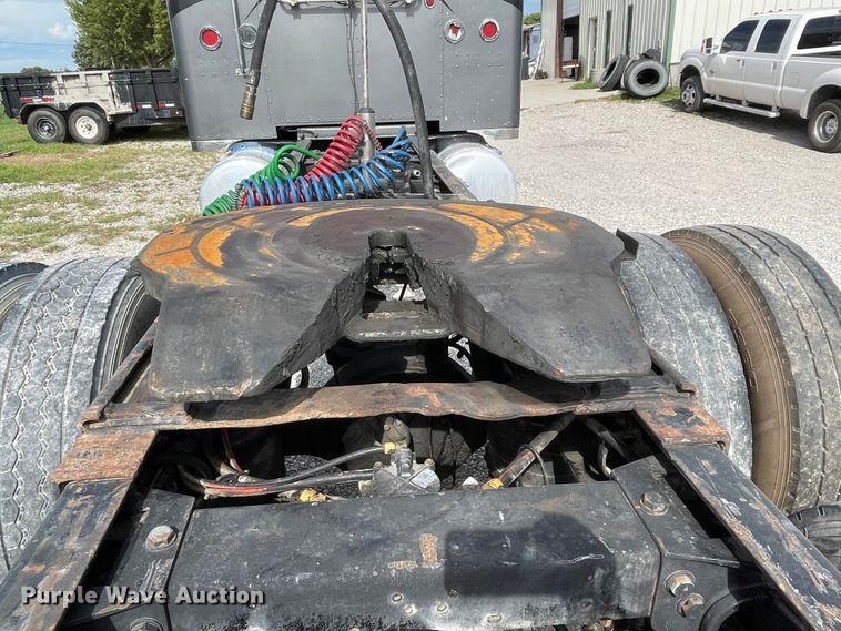 image for item MR9287 1991 Peterbilt 379  semi truck