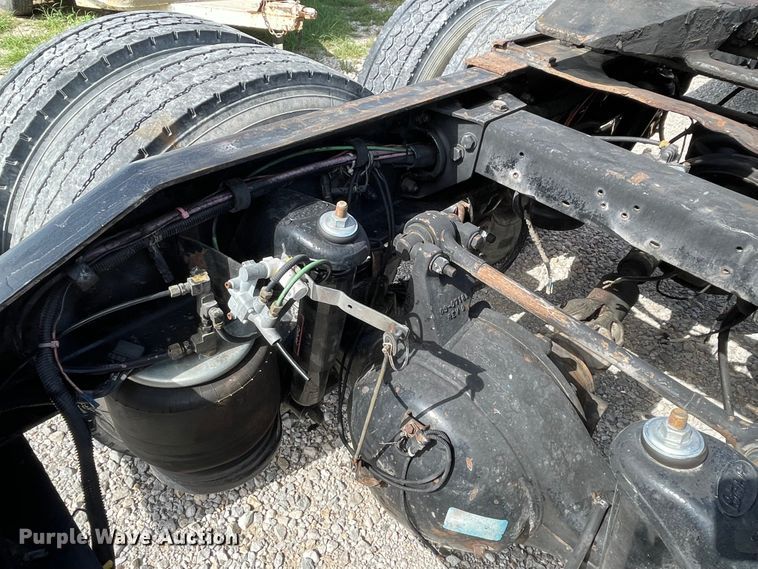 image for item MR9287 1991 Peterbilt 379  semi truck