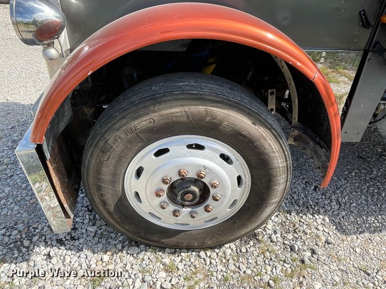 image for item MR9287 1991 Peterbilt 379  semi truck