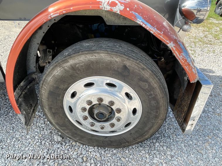 image for item MR9287 1991 Peterbilt 379  semi truck