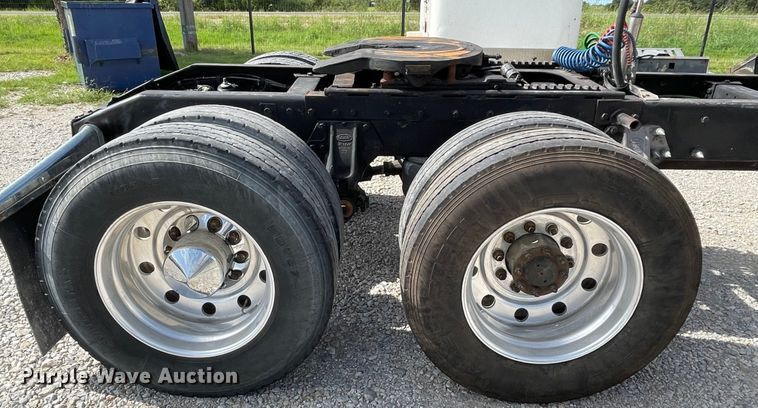 image for item MR9287 1991 Peterbilt 379  semi truck