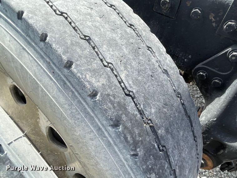 image for item MR9287 1991 Peterbilt 379  semi truck