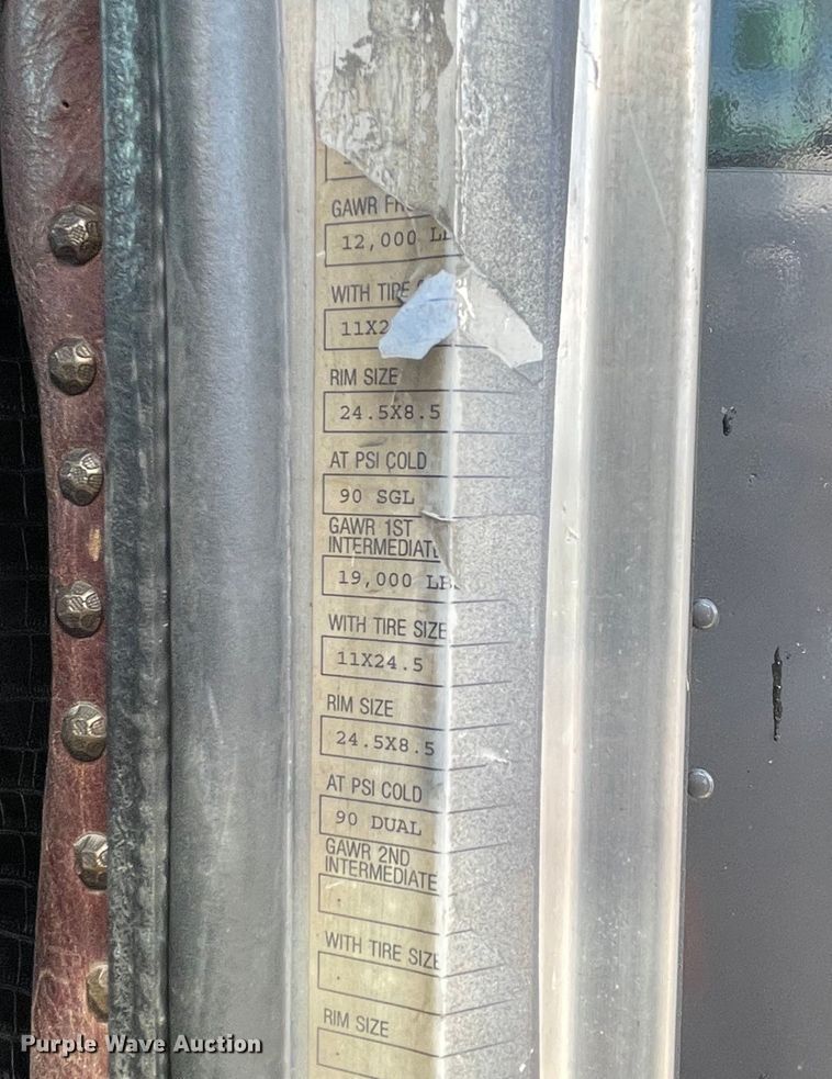 image for item MR9287 1991 Peterbilt 379  semi truck