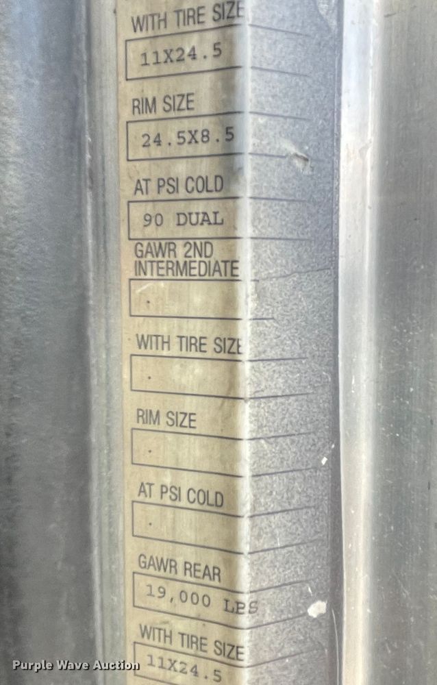 image for item MR9287 1991 Peterbilt 379  semi truck