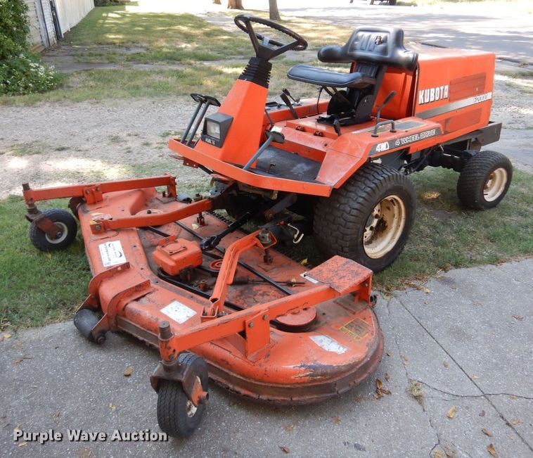 Kubota F2000 lawn mower in Winfield, KS Item DB7775 sold Purple Wave