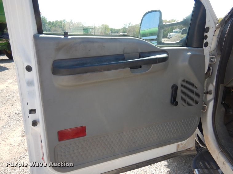 image for item DB7776 2007 Ford F550 Super Duty  utility / service truck