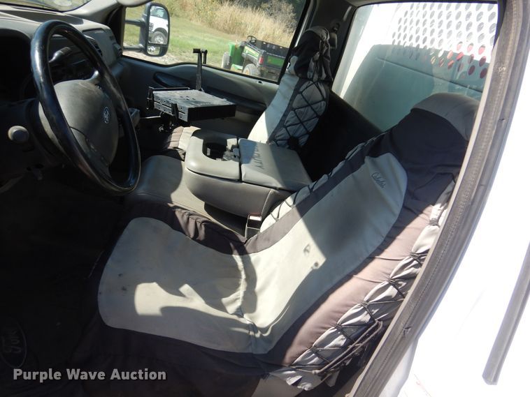 image for item DB7776 2007 Ford F550 Super Duty  utility / service truck