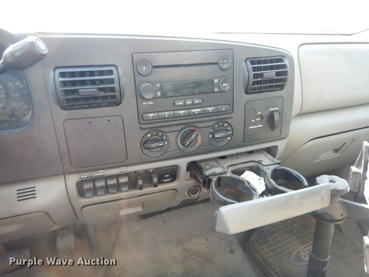 image for item DB7776 2007 Ford F550 Super Duty  utility / service truck