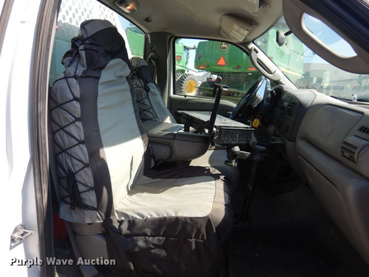 image for item DB7776 2007 Ford F550 Super Duty  utility / service truck