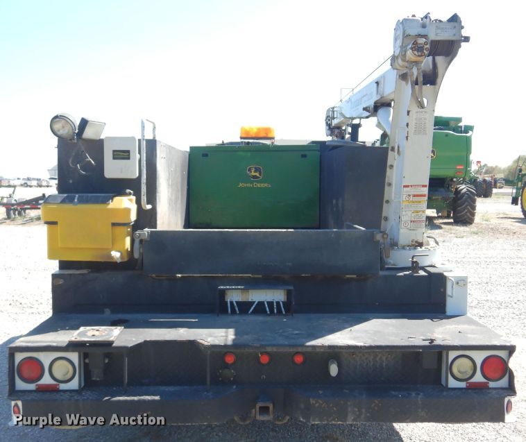 image for item DB7777 2001 Ford F550 Super Duty  utility / service truck