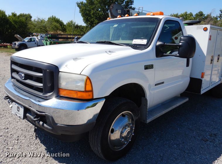 image for item DB7777 2001 Ford F550 Super Duty  utility / service truck