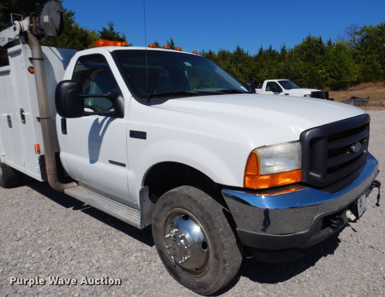 image for item DB7777 2001 Ford F550 Super Duty  utility / service truck
