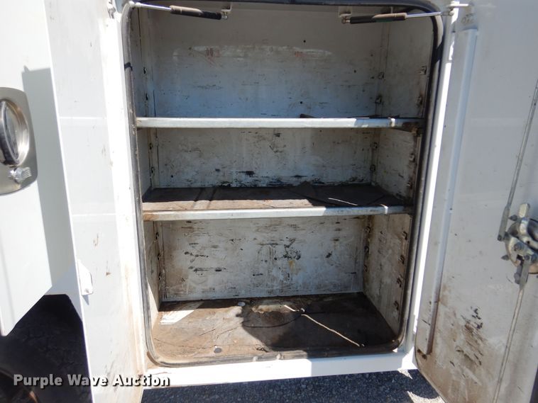 image for item DB7777 2001 Ford F550 Super Duty  utility / service truck