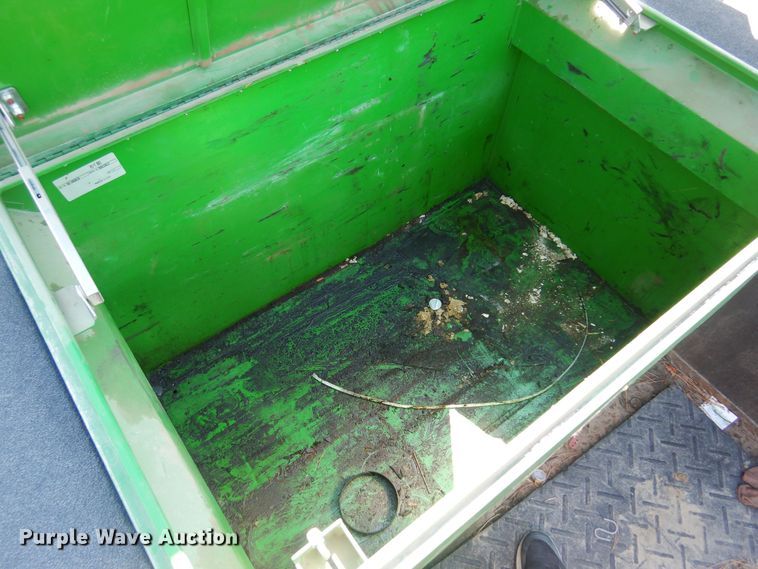 image for item DB7777 2001 Ford F550 Super Duty  utility / service truck