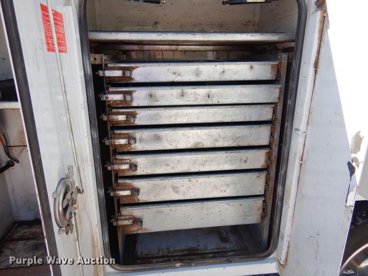 image for item DB7777 2001 Ford F550 Super Duty  utility / service truck