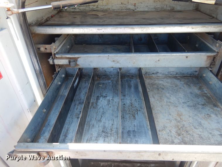 image for item DB7777 2001 Ford F550 Super Duty  utility / service truck