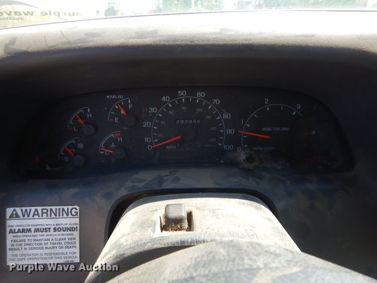 image for item DB7777 2001 Ford F550 Super Duty  utility / service truck